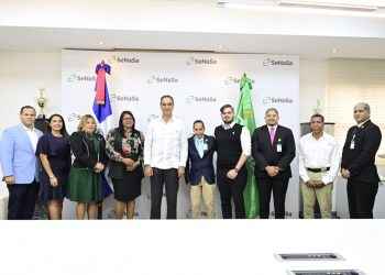 SeNaSa presenta Comisión de Integridad Gubernamental en cumplimiento del decreto 791-21