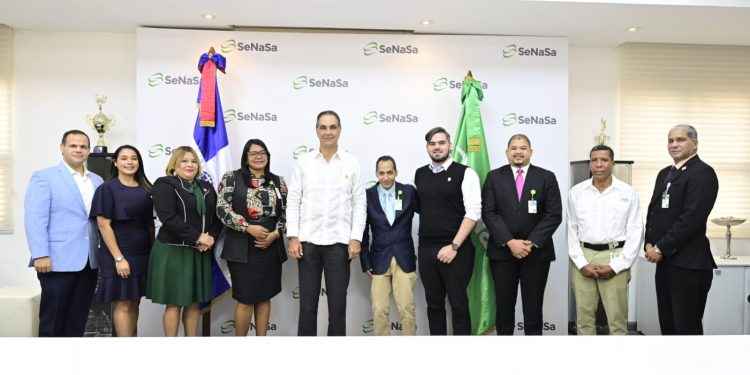 SeNaSa presenta Comisión de Integridad Gubernamental en cumplimiento del decreto 791-21