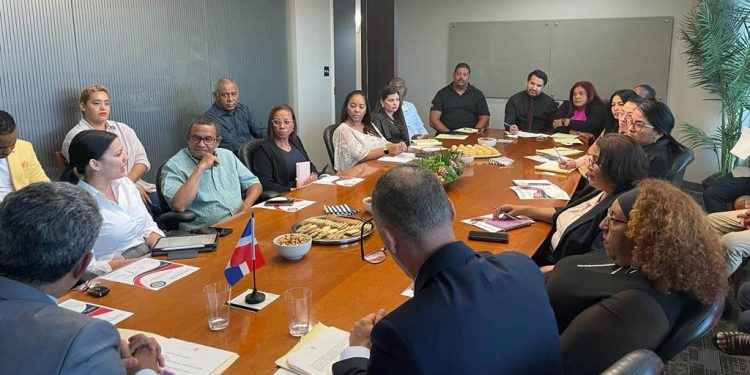 Cónsul Tony Genao realiza encuentro con líderes comunitarios, empresariales y profesionales dominicanos en Georgia