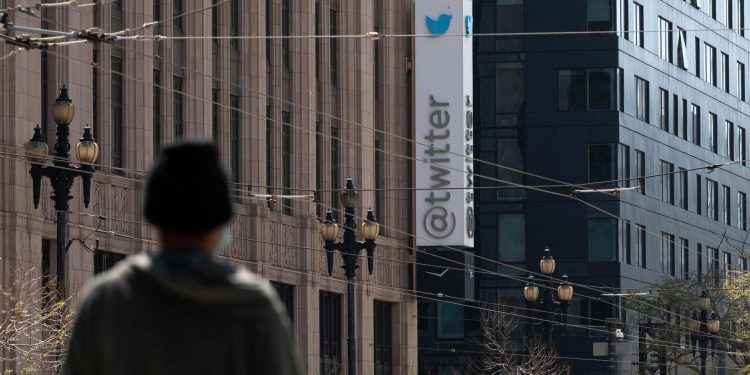 Twitter demanda a Elon Musk y lo acusa de «destrozar a la compañía» por violar su acuerdo de compra