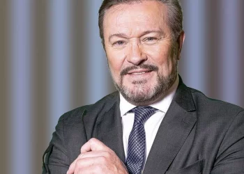 Arturo Peniche se divorciará tras 40 años de matrimonio