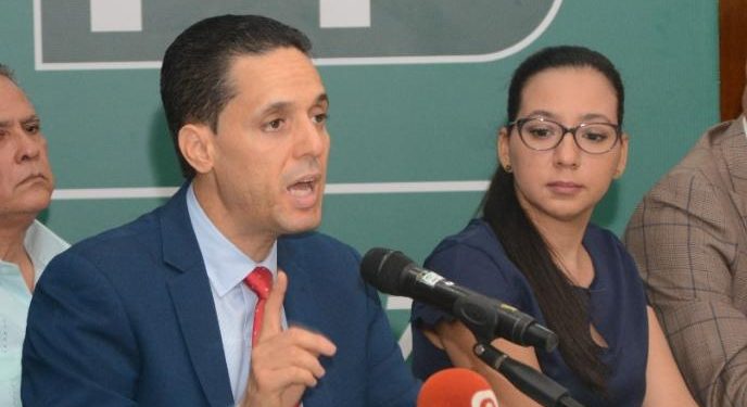 FP hace llamado de atención ante anuncio del gobierno de dejar sin efecto alza de tarifa eléctrica, «lo que evidencia improvisación del equipo eléctrico actual» 