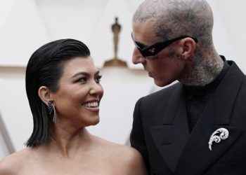 Kourtney Kardashian critica a los paparazzi