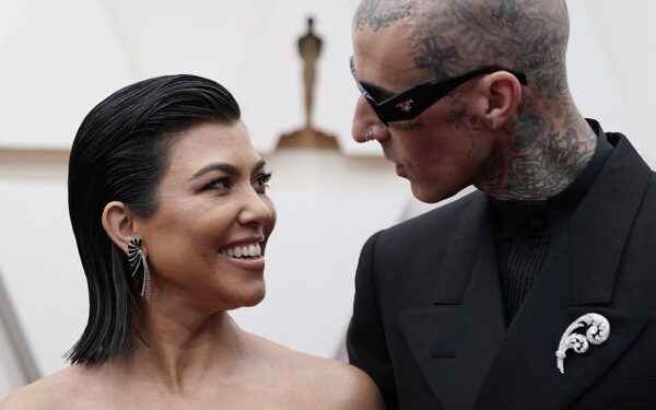 Kourtney Kardashian critica a los paparazzi