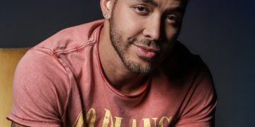 Prince Royce manda a «sacar» a Tony Dandrades de una entrevista