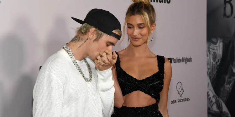 Hailey Bieber habla de su matrimonio con Justin