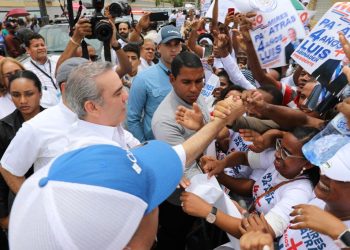 Gobierno invierte más de 200 millones en proyectos de salud en San Cristóbal