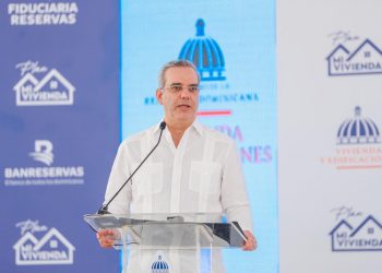 Presidente Abinader entrega 300 nuevos apartamentos de primera etapa del Plan Mi Vivienda-Hato Nuevo