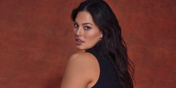 Ashley Graham vuelve a posar desnuda en redes