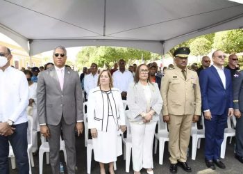 Autoridades conmemoran en Santiago el 159 aniversario de la gesta de la Restauración de la República