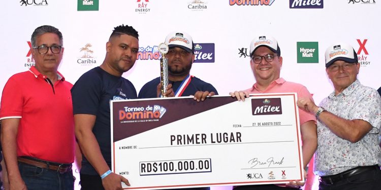 Concluye con éxito Milex Torneo de Dominó UCA by Brea Frank