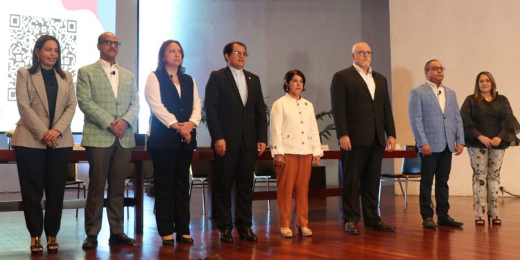 PUCMM realiza conversatorio con jueces de la Suprema Corte de Justicia