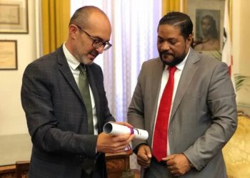 Alcalde Paolo Truzzu se reunió con el cónsul general dominicano en Génova, Nelson Carela