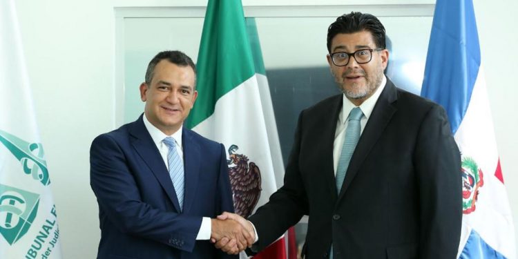 Presidente de la JCE inaugura oficina en México y firma acuerdos con órganos electorales