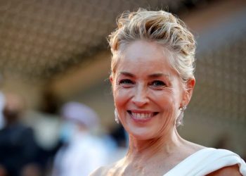 La impactante figura de Sharon Stone a los 64 años que encendió Instagram