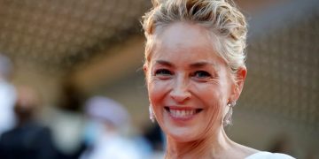 La impactante figura de Sharon Stone a los 64 años que encendió Instagram