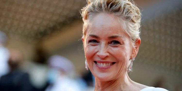 La impactante figura de Sharon Stone a los 64 años que encendió Instagram