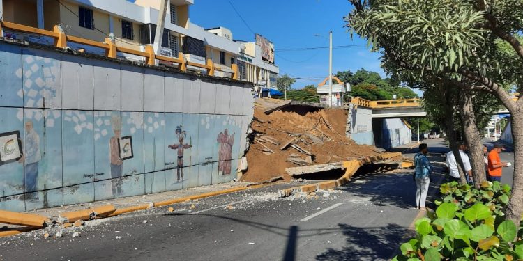 Obras Públicas visita zona de derrumbe en Santiago y toma medidas para restaurar el área