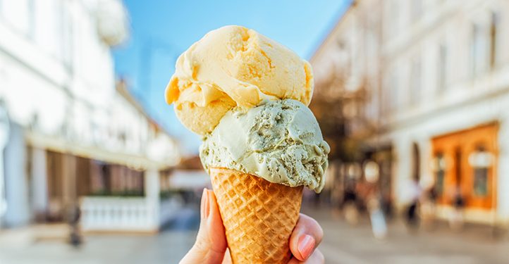 No, el helado no quita la sed y no sustituye una comida