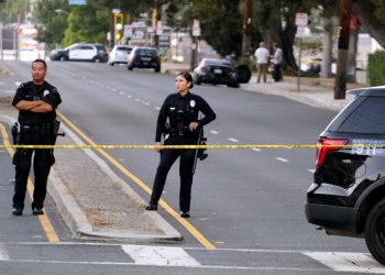 Tiroteo deja al menos un muerto y varios heridos en California