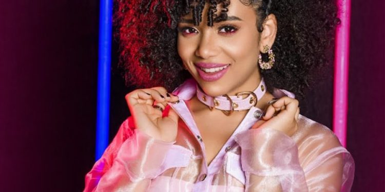 Chelsy «explota» tras críticas sobre su nueva canción