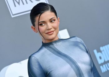 Kylie Jenner normaliza las pérdidas de leche materna