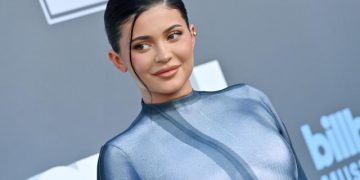 Kylie Jenner normaliza las pérdidas de leche materna