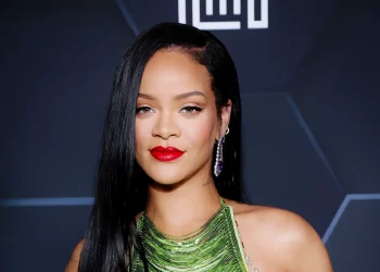 Rihanna anuncia que actuará en el medio tiempo del Super Bowl 2023