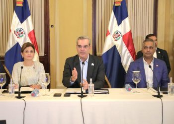 Gobierno garantiza está preparado ante eventual paso de tormenta Fiona