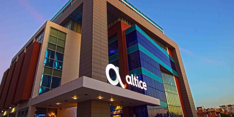 Altice crea centros de acopio para llevar ayudas a afectados por el huracán Fiona en Samaná