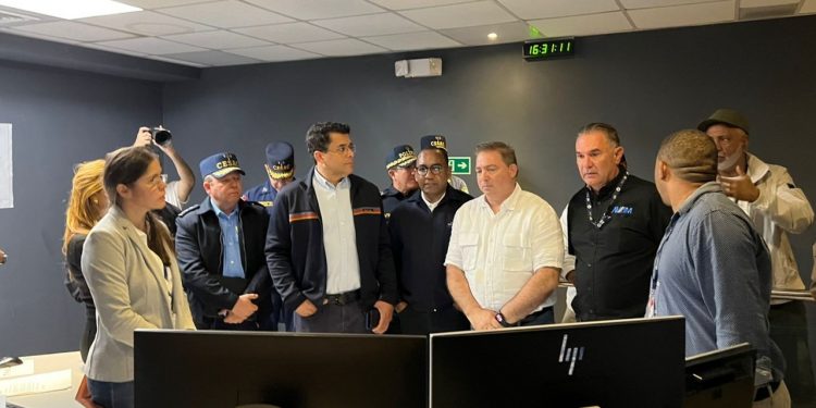 Autoridades de turismo y aviación civil supervisan nuevo radar y servicios aeronáuticos de Punta Cana