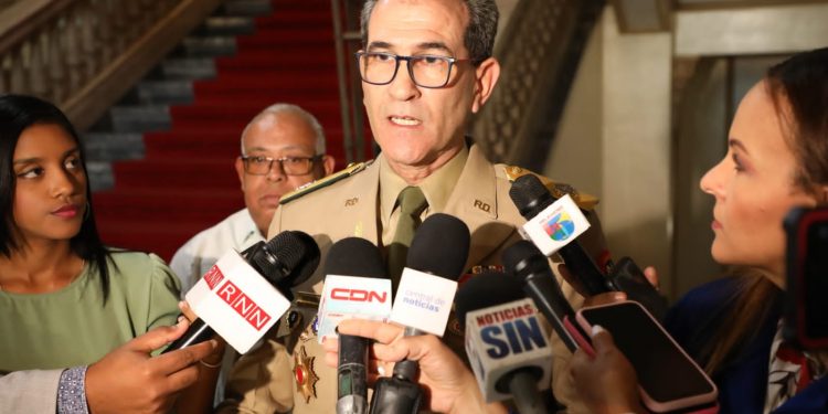Ministro de Defensa asegura frontera dominicana está resguardada
