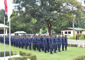 DNCD ingresa 90 aspirantes agentes antinarcóticos y binomios caninos