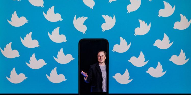 Accionistas de Twitter aprueban el acuerdo de compra de Elon Musk por 44.000 millones de dólares