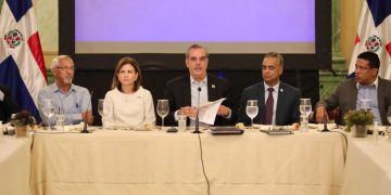 Gobierno hereda deuda de planteles escolares por más DE$3,000 millones