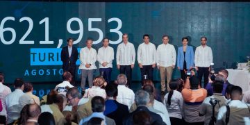 Gobierno informa que en agosto el país alcanzó la cifra record de 621,953 turistas