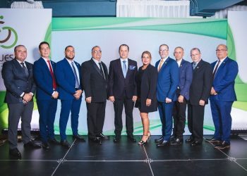 Grupo de Empresarios de Santiago posesiona nueva directiva