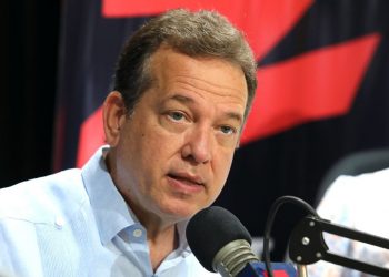 Ito Bisonó afirma que Abinader “tiene su reelección asegurada” en este momento