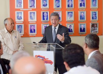 Gobierno del PRM «ha fracasado con la apertura de año escolar», dice Leonel Fernández