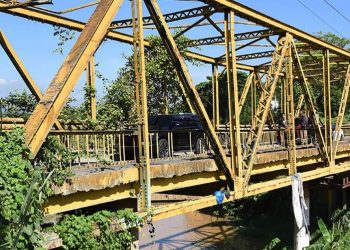 MOPC dispone cierre puente Sabaneta sobre El Camu en La Vega