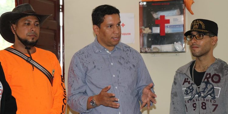 Dirigente PRM Marcos Rodríguez realiza recorrido en solidaridad con voluntarios de organismos de socorro