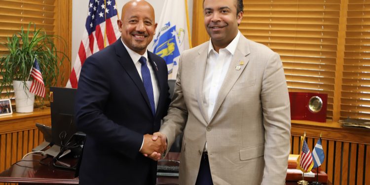 La alcaldía de Lawrence, Massachusetts, reconoce a Samuel Pereyra
