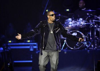 El cantante R. Kelly es declarado culpable de varios cargos de pornografía infantil y abuso sexual