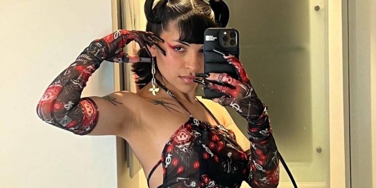 ¿Qué le pasó en el rostro? Cazzu causa polémica por su nuevo look