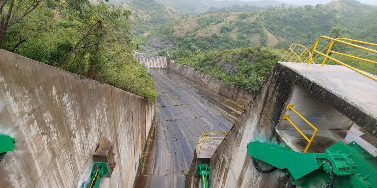 El INDRHI desmiente desfogue de la presa de Tavera