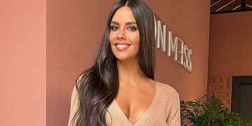 Cristina Pedroche posa sin sujetador