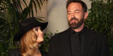Jennifer López y Ben Affleck hacen primera aparición pública tras su matrimonio