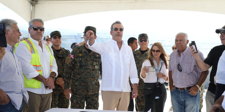 Abinader apoya llamado de ONU de enviar fuerza internacional a Haití