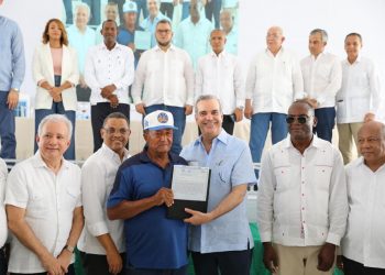 Abinader beneficia once mil personas con entrega de 2,765 certificados de títulos de viviendas y solares en Los Alcarrizos