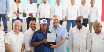 Abinader beneficia once mil personas con entrega de 2,765 certificados de títulos de viviendas y solares en Los Alcarrizos